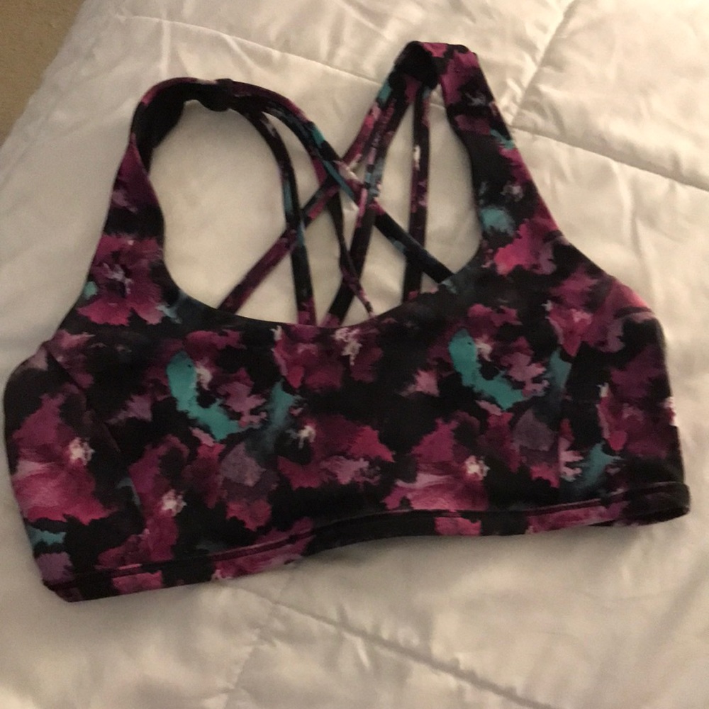 Lululemon size 6 sports bra